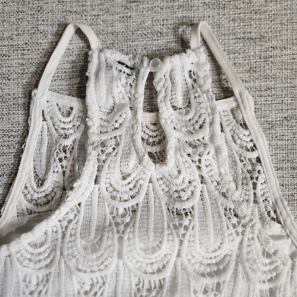 White crop - Picture 3 of 3